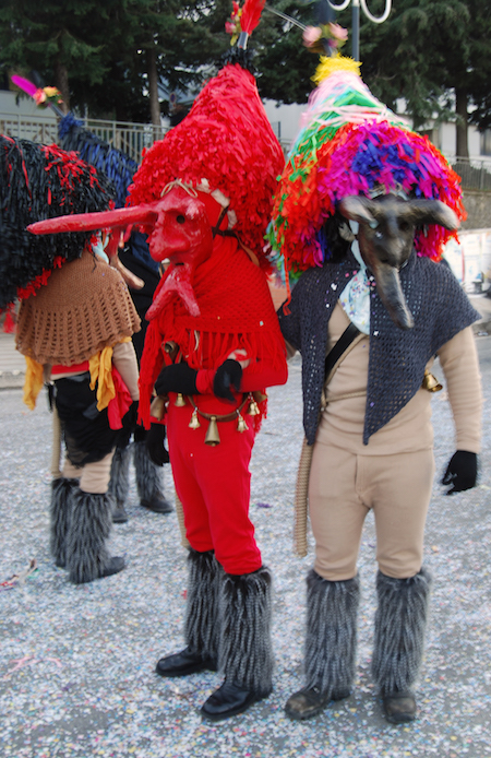 2. Aliano_Las máscaras con cuernos
