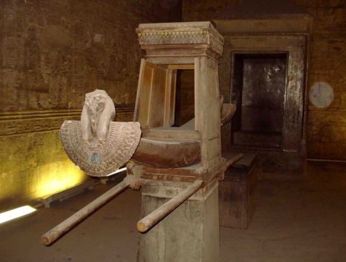 G25_13-imagen02-Barca-de-Horus